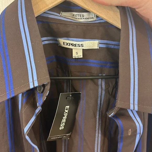 EXPRESS Men’s Black/Blue Striped Fitted Buttoned Down Shirt - Picture 3 of 7